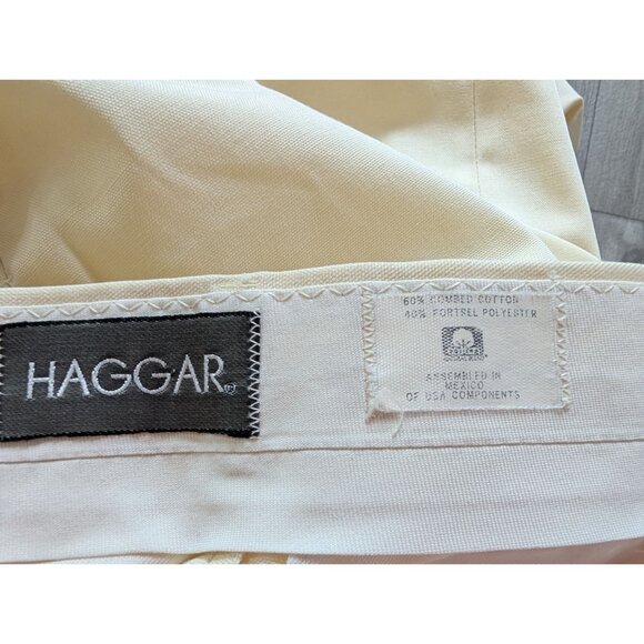 Vtg Mens Haggar Classic Fit Pleated Cream Dress Pants Size 38x30 Polyester Blend - Picture 3 of 4
